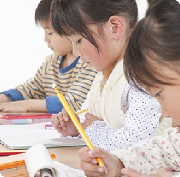 スタンダードコース（幼児～小学6年生）の学習風景